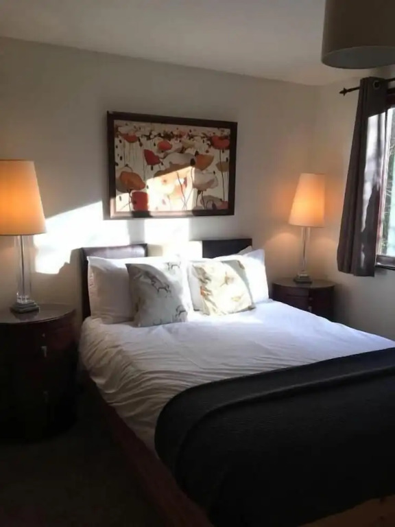 Wren 8-Hot Tub-Woodland Lodges-St Clears-Carmarthen-Tenby