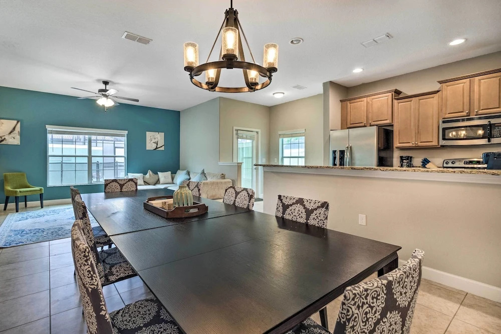 Grou-friendly Kissimmee Home: 7 Mi to Disney Parks