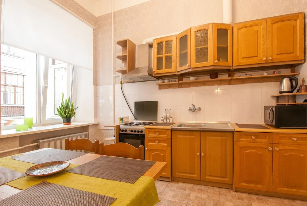 Апартаменты Home-Hotel, ул. Малая Житомирская, 5