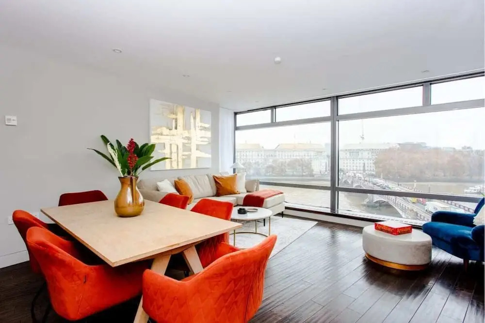 The Parliament View Place - Modern and Bright 3bdr Flat