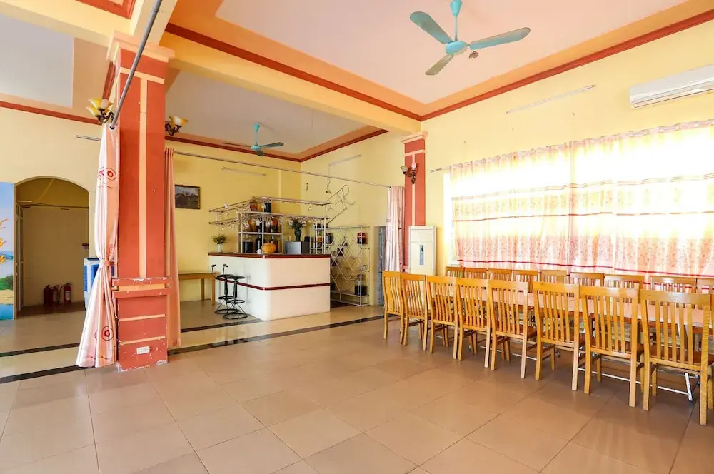 OYO 593 Bach Duong Hotel