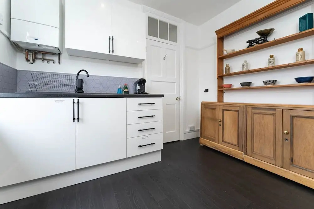 Host Stay Preston Park Apartment