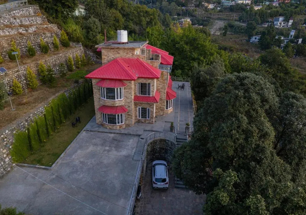 SaffronStays Willow Castle, Bhimtal - Pet-Friendly Home Near Bhimtal Lake