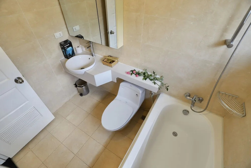 Stay Pham Huy Thong Hotel