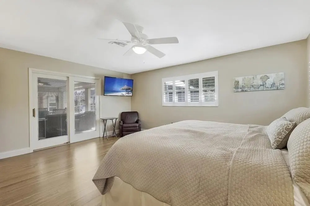 Nassau Home #63930 4 Bedrooms 3 Bathrooms Home