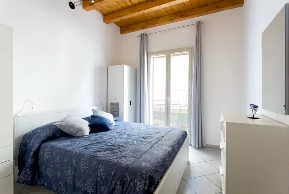 Apartment With one Bedroom in Palermo, With Balcony and Wifi - 10 km F