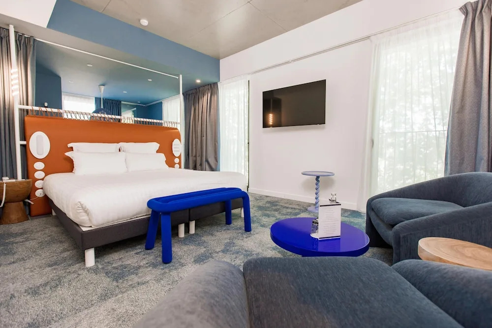 The Ruck Hotel