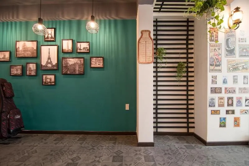 RedDoorz Near Xo Viet Nghe Tinh Street