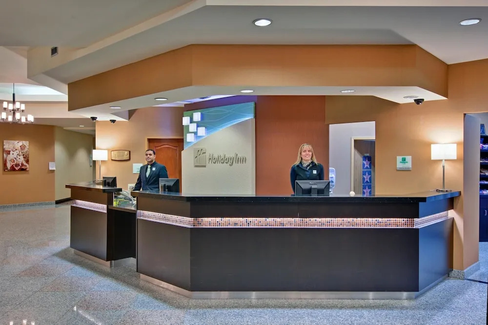 Holiday Inn Select