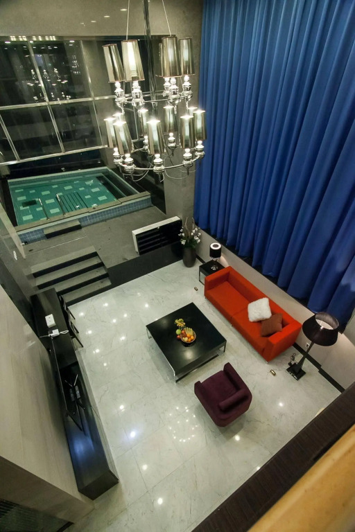 Hotel Pharos