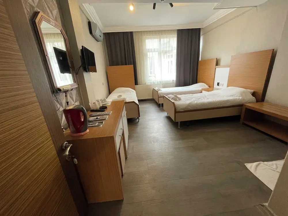 Mola Otel