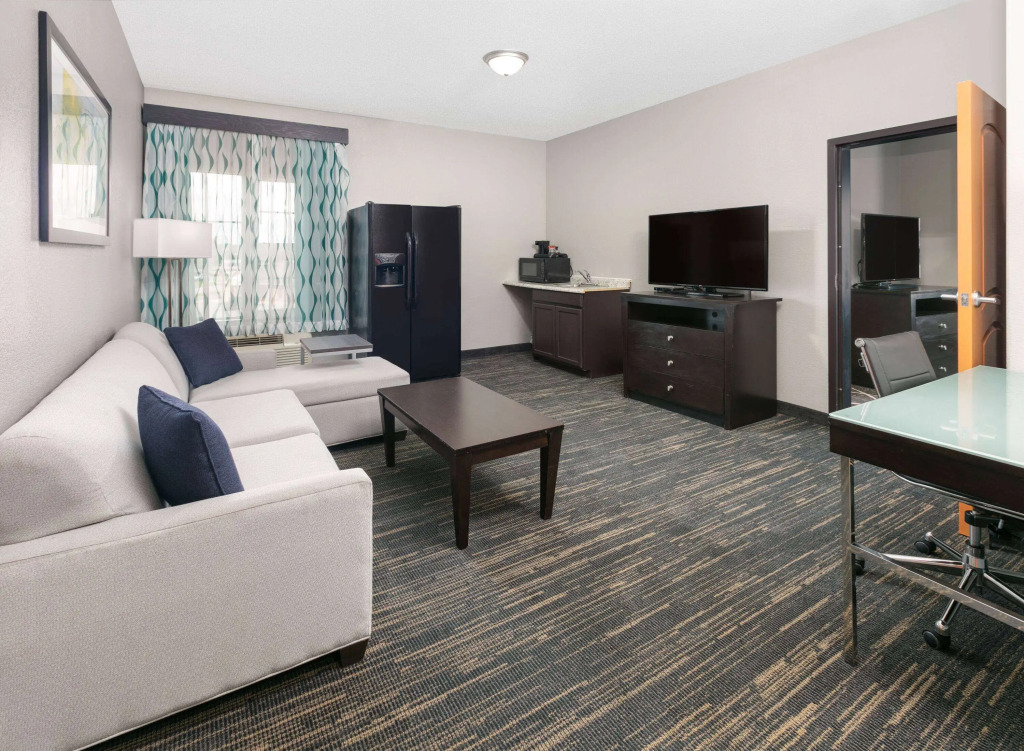 La Quinta Inn & Suites by Wyndham Little Rock - Bryant