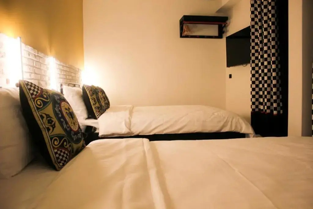 THINK HOTEL