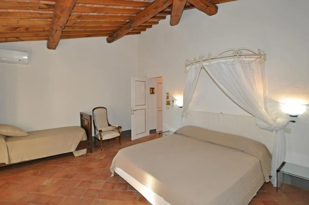 Villa Camaiore by PosarelliVillas