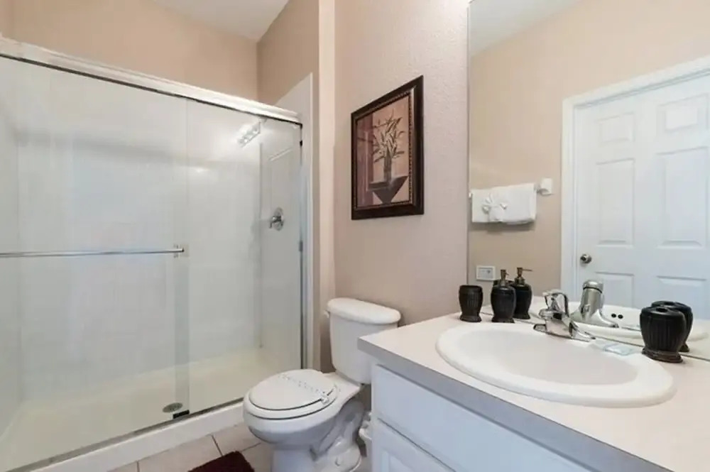 3 Br 2 Miles To Disney, Pool, Free Wifi And More 3 Bedroom Townhouse by RedAwning