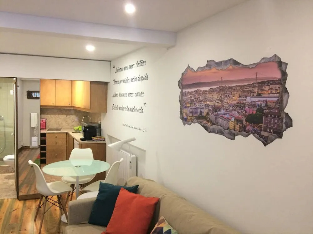 Cozy Apartments in Heart of Lisbon Bairro Alto