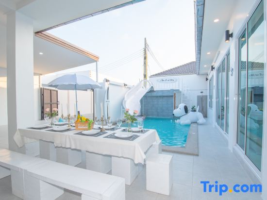 Mina Pool Villa