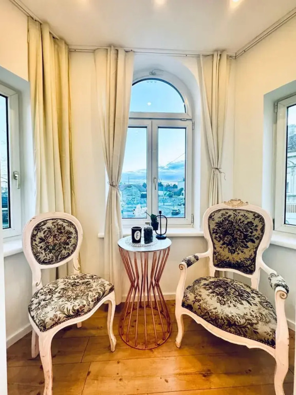 Comfortable Private Rooms in 3BR Apartment Near Kaufpark Alterlaa