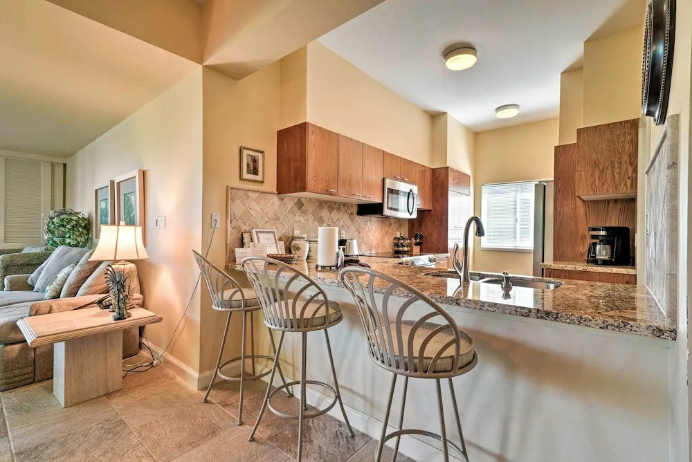 Waikoloa Village Condo w/ Pool & Golf Course Views