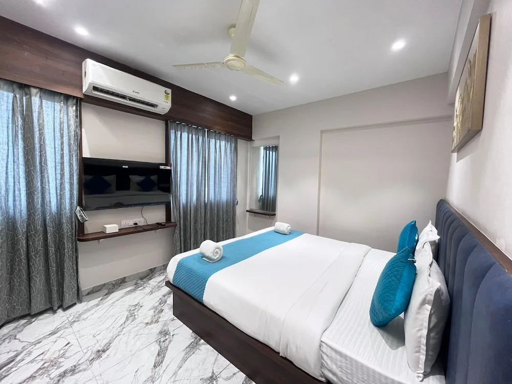 Hotel Golden Dawn