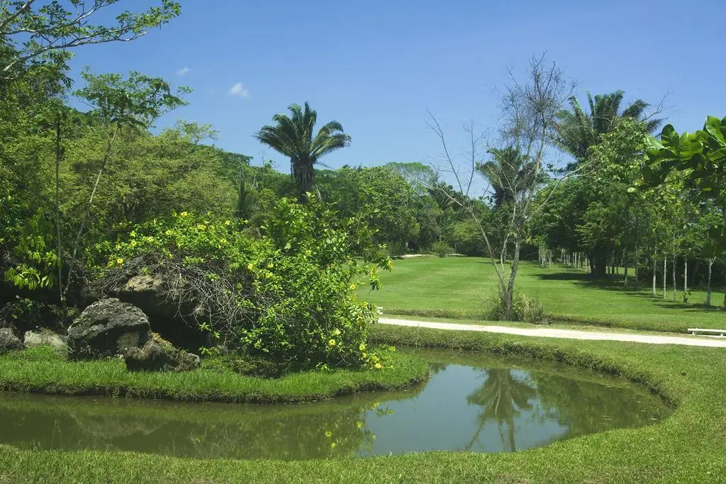 Roaring River Golf & Accommodations