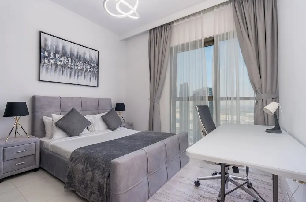 New! Luxurious Living Dubai Creek Balcony & View