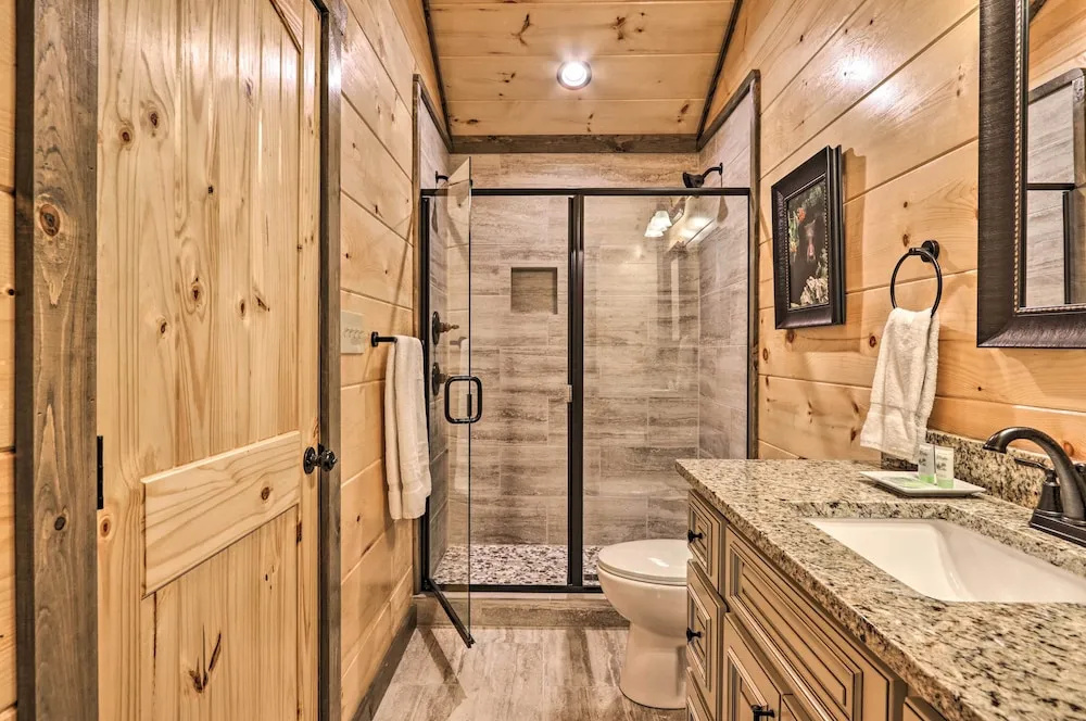 Hot Tub, Game Room, Decks: Cabin in Gatlinburg