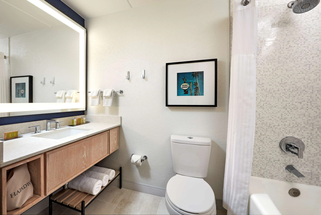 Hotel MDR Marina del Rey- a DoubleTree by Hilton