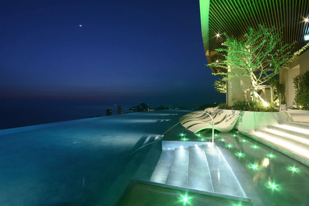 Holiday Inn Resort Vana Nava Hua Hin, an IHG Hotel