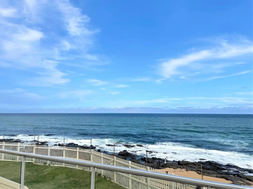Beachfront @ Driftwood 6 Luxury Family Apartment