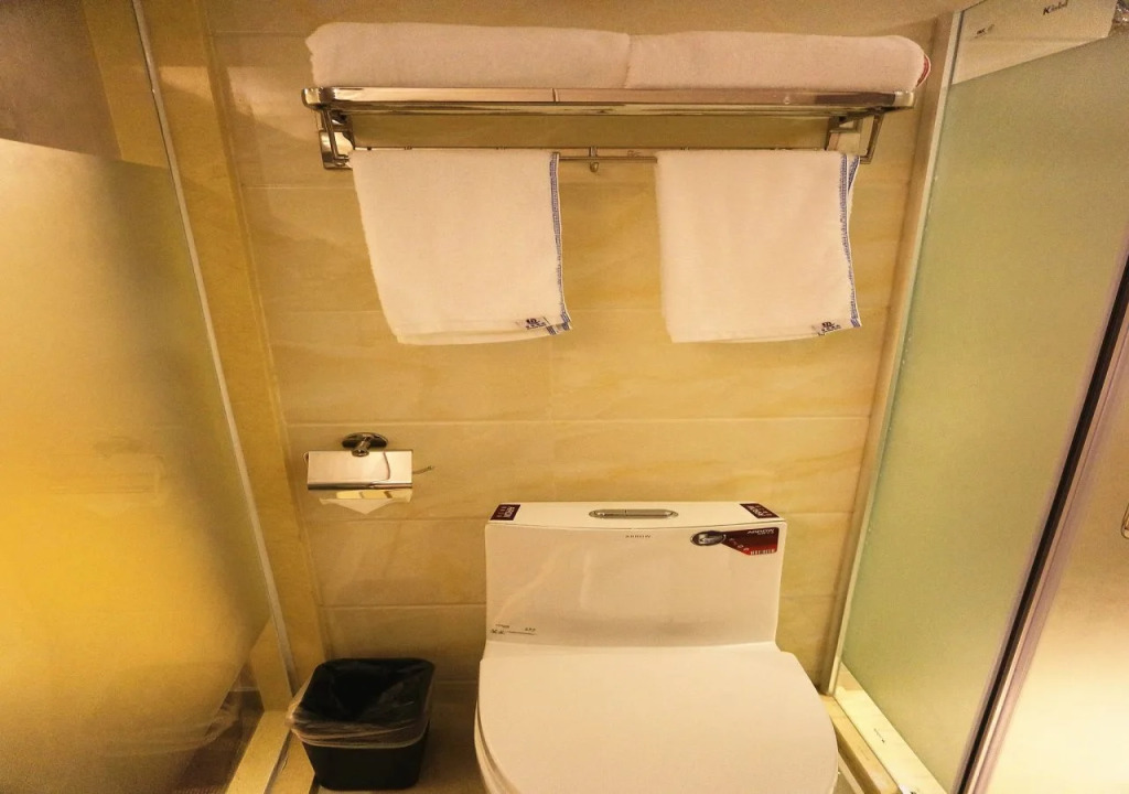 Zhuhai Qindao Hotel