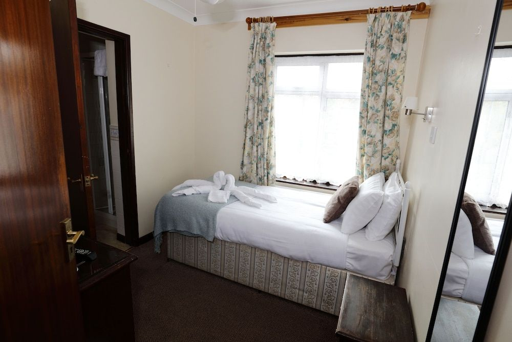 Aylesbray Lodge