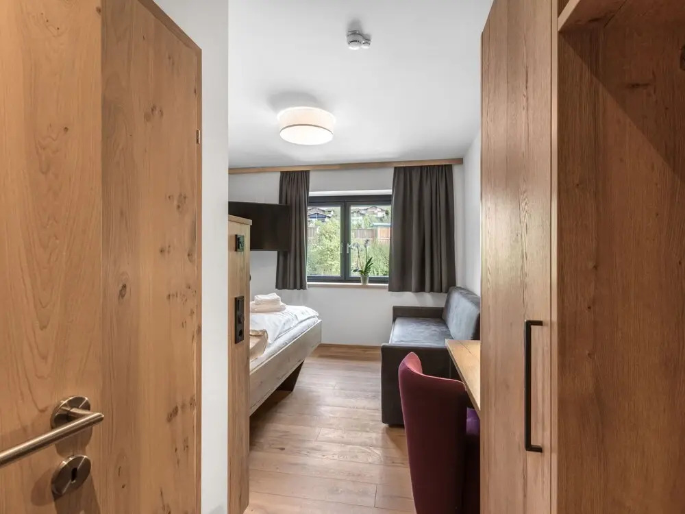 Emma Deluxe Aparthotel, Aircondition, ganzjährig beheizter Außenpool & Skibus direkt vor der Tür