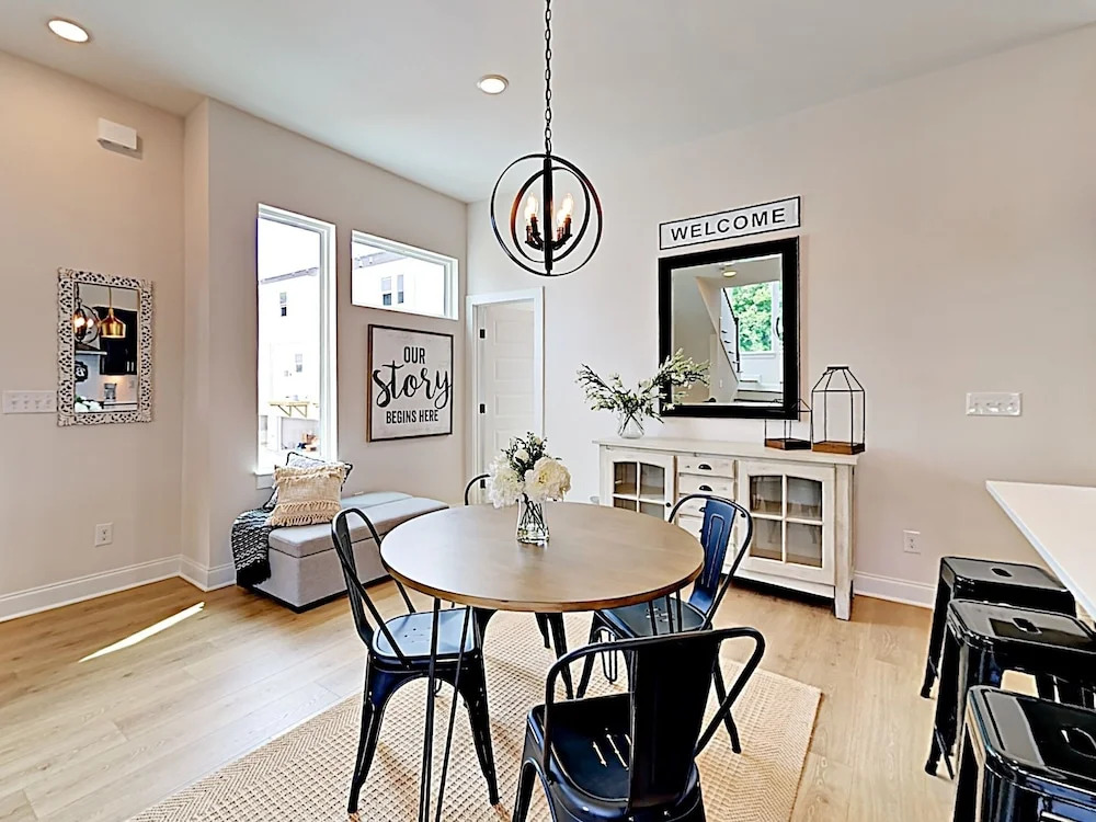 1737 Nashville - 3 Br Townhouse
