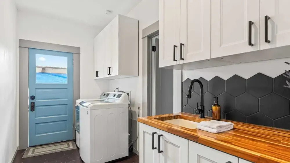2 Side-by-side San Diego Homes w/ Shared Backyard, Firepit & BBQ Casa Craftsman & Casita on Landis by Avantstay