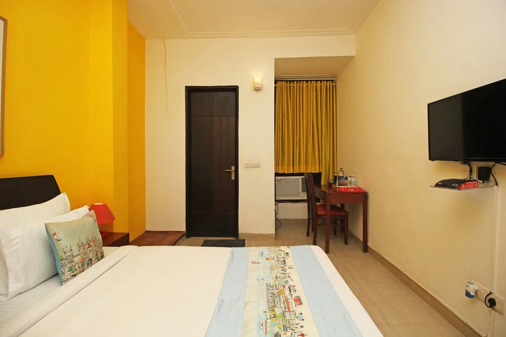 OYO 6107 Hauz Khas