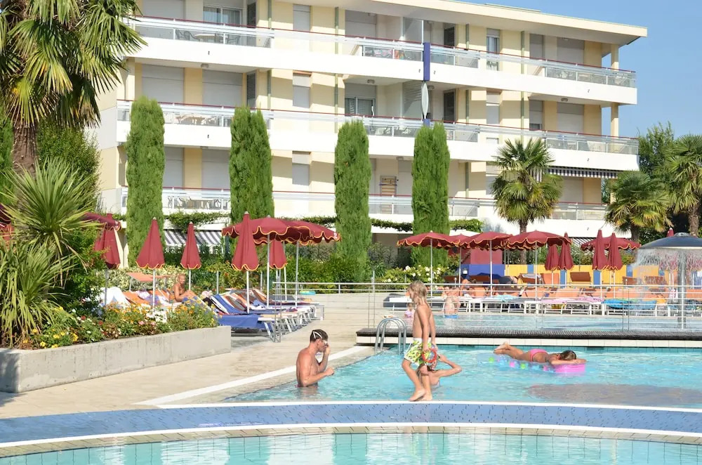 Super Villaggio Planetarium Resort one Bedroom Apartment Sleeps 4