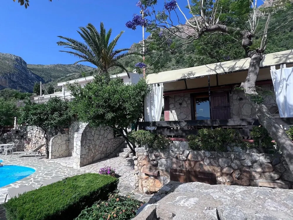 Charming Holiday Home Near Sea