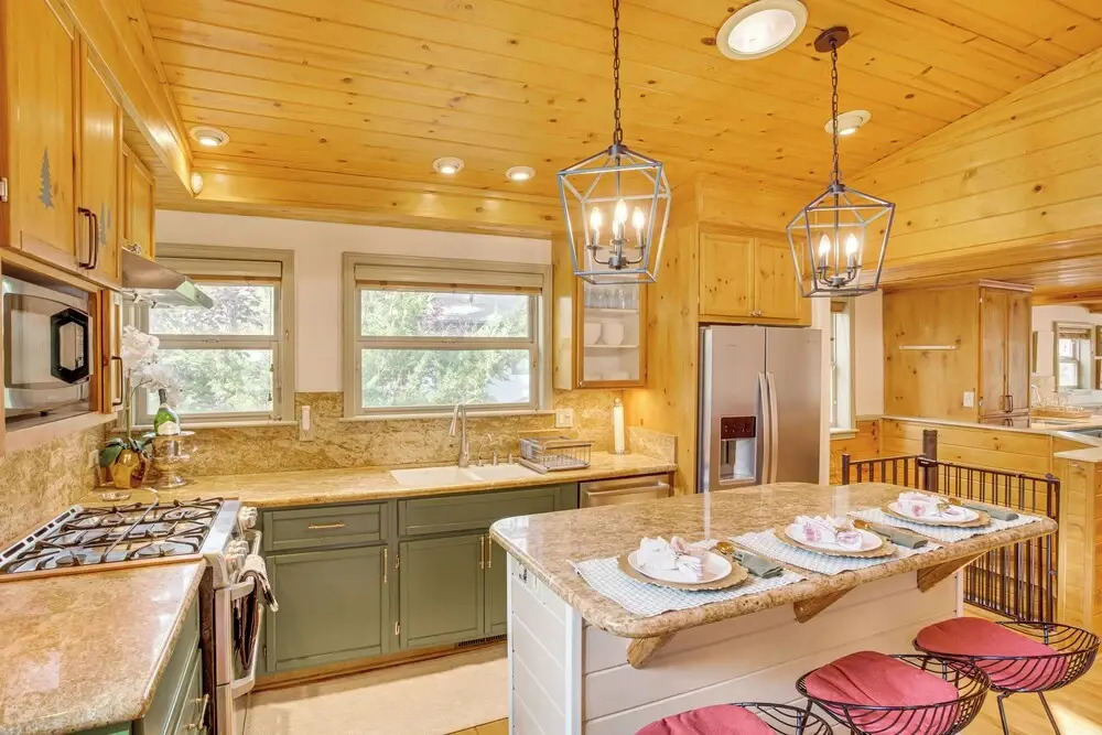 3 Mi to Snow Summit: Charming Home w/ Fenced Yard