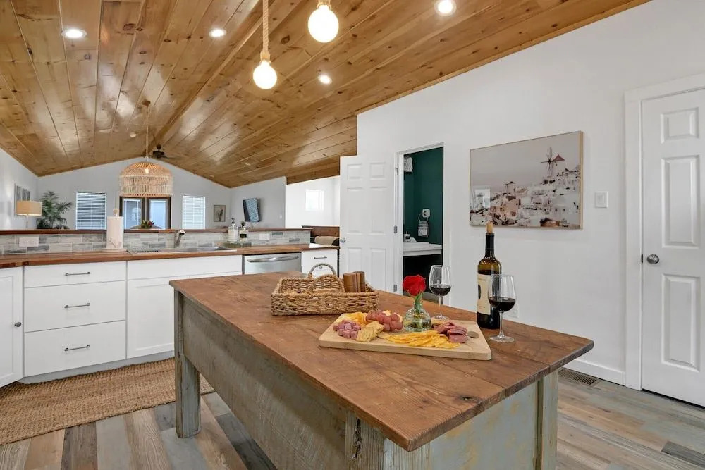 New Marvelous Beach Home 2min From Beach