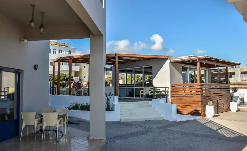 Yria Beach Hotel