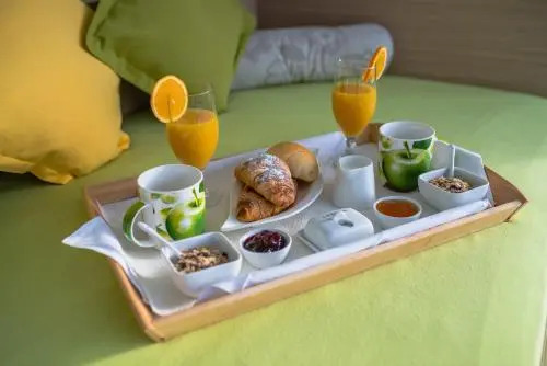 Holidays Roko - Sea View Apartments with Pool