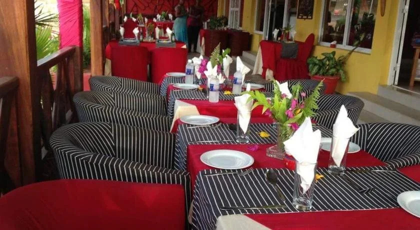 Calabash Apartment-Hotel