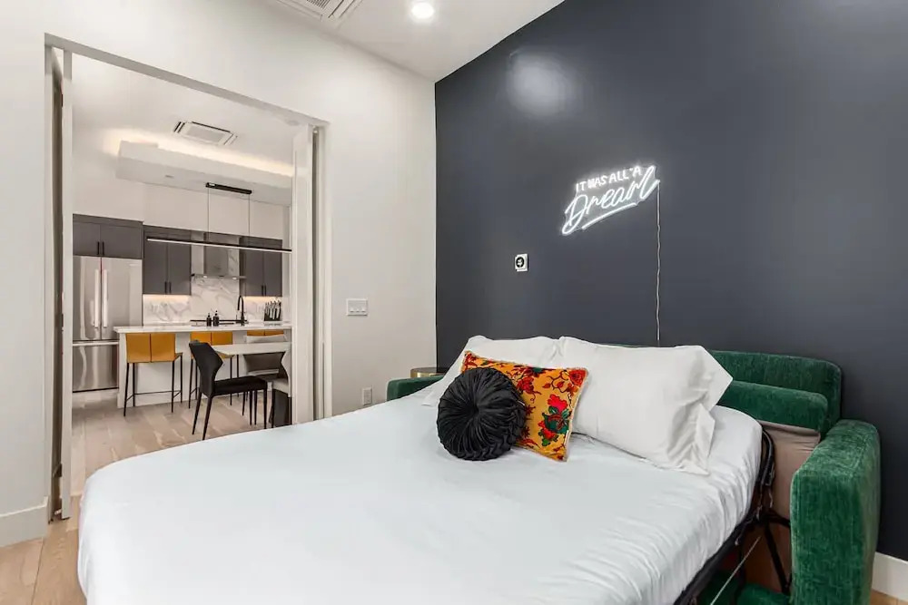 Papago Lux Townhouse 4level Oasis w Rooftop Lounge