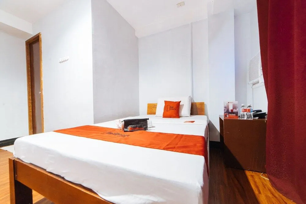 RedDoorz at Nirvana Pension House