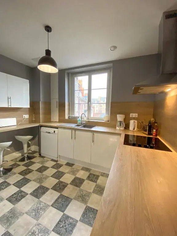 Appartement chic, 3 chambres, hyper centre-ville, parking payant