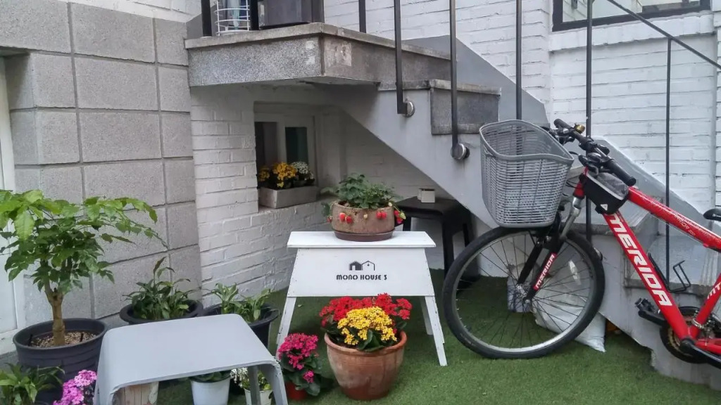 neat house hongdae