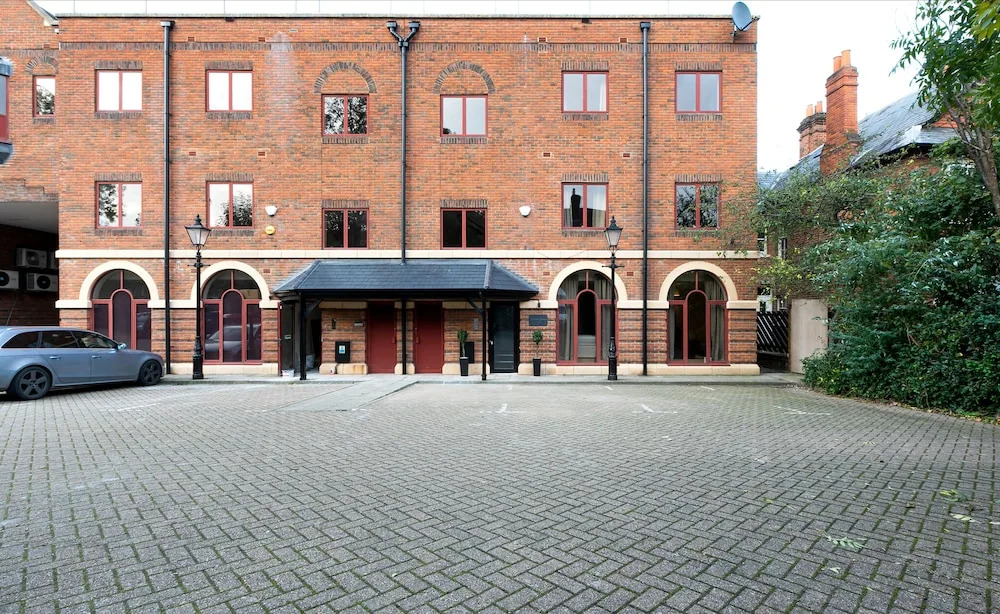 Wesley Gate Apartments