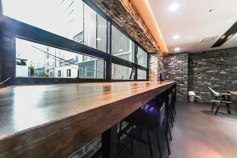 Dynamic Guesthouse