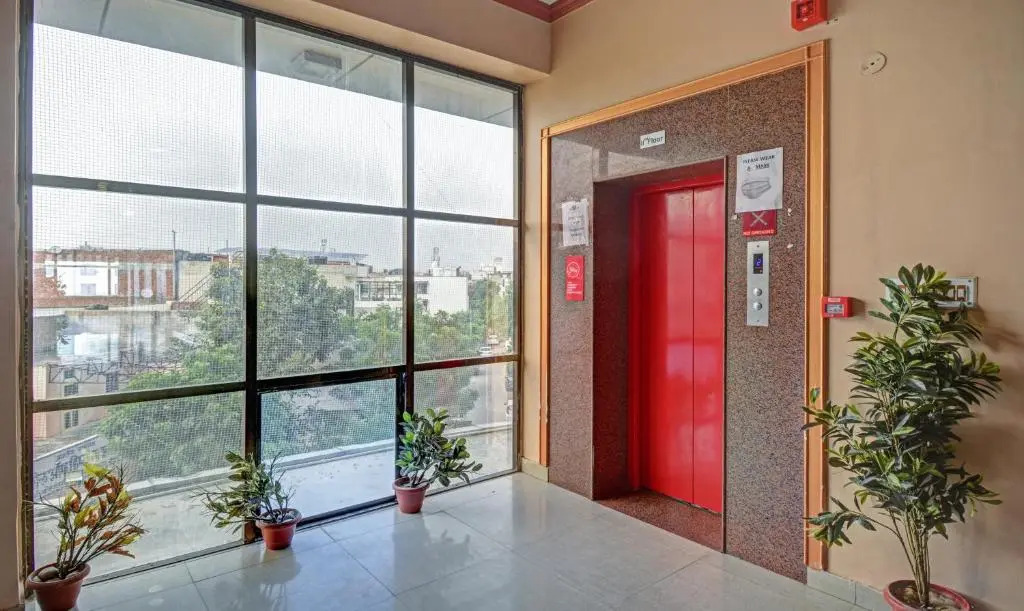 Treebo New Rockwell Vivek Vihar
